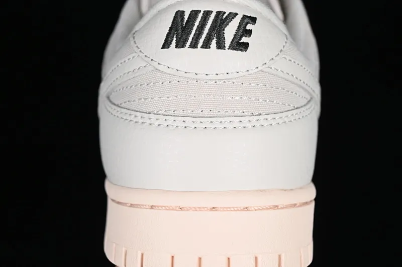 All Categories Nk SB Dunk Series Nk SB Dunk Low Low-top sneakers Nk Dunk Low "Light Orewood Brown" ​Light brown canvas SB low-top sports and leisure sneakers DZ2538-100